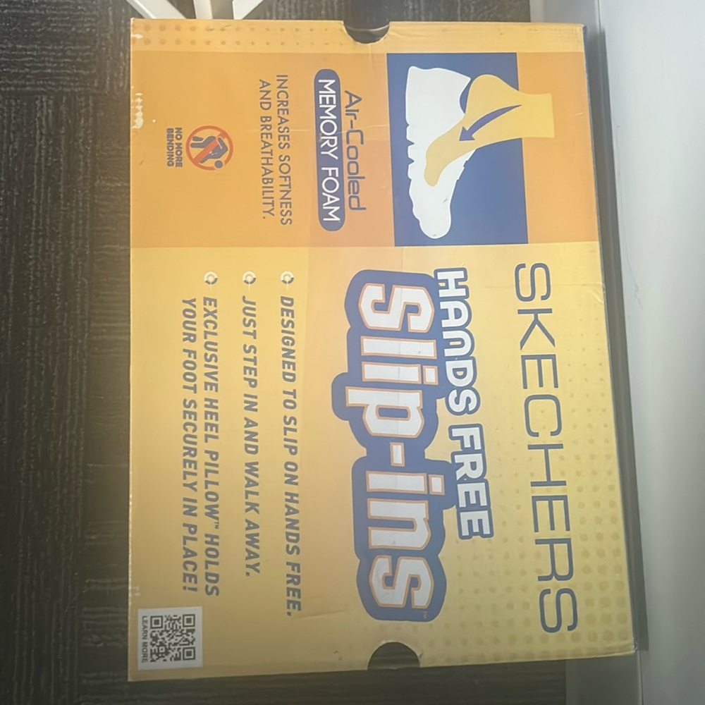 Sketchers Hands Free Slip-ins